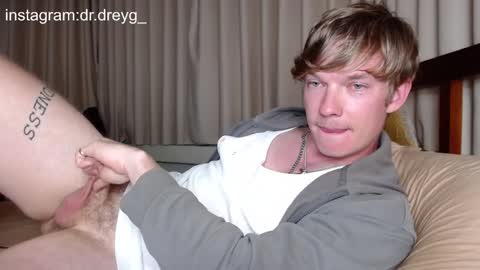 Snapshot of hercules__ chatting on December 19, 2:13 pm Gregblonde Alextattoo online show from December 19, 2:13 pm