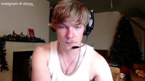 Snapshot of hercules__ chatting on January 14, 4:29 pm Gregblonde Alextattoo online show from January 14, 4:29 pm