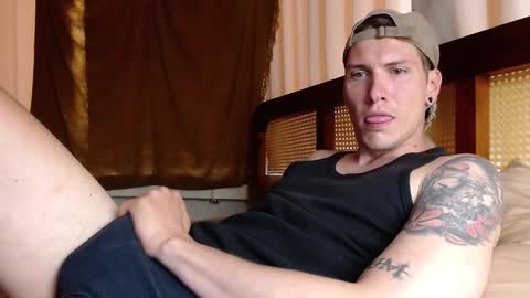 Snapshot of hercules__ chatting on January 6, 1:20 am Gregblonde Alextattoo online show from January 6, 1:20 am