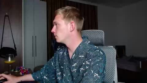 Snapshot of hercules__ chatting on September 15, 2:07 pm Gregblonde Alextattoo online show from September 15, 2:07 pm