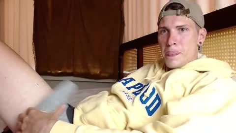 Snapshot of hercules__ chatting on February 15, 1:22 am Gregblonde Alextattoo online show from February 15, 1:22 am