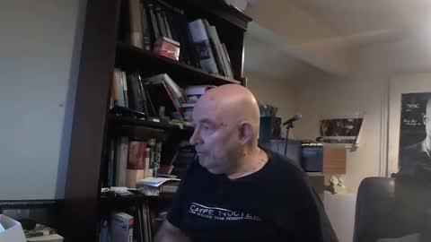 Snapshot of hermeneutika chatting on December 5, 10:44 am mature online show from December 5, 10:44 am