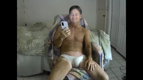 Snapshot of hewes1 chatting on March 5, 10:44 am hewes1 online show from March 5, 10:44 am