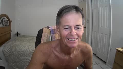 hewes1 online show from October 30, 9:05 pm