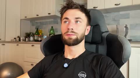 Arnold online show from December 14, 2:29 am