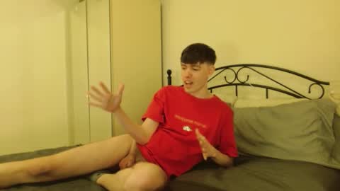 heyitsyourboy online show from December 19, 2:08 am