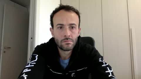 hhombre online show from May 6, 7:31 am