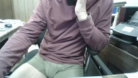 Snapshot of hnic9999 chatting on December 14, 10:39 pm Nick online show from December 14, 10:39 pm