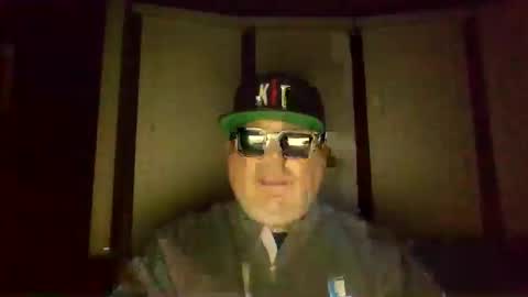 holden_minutz online show from December 5, 9:38 am