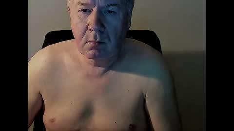 Snapshot of holgerhb53 chatting on February 13, 3:46 pm Holger online show from February 13, 3:46 pm