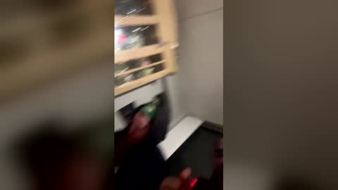 hollywood9393 online show from April 5, 8:11 am