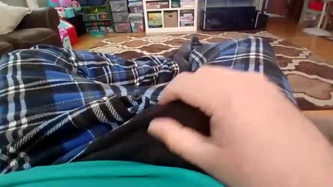 holycannoli123 online show from October 9, 1:49 pm