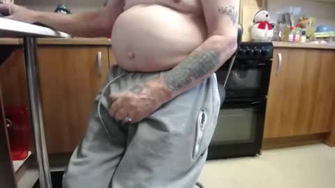 honeymaster290 online show from December 16, 2:57 pm