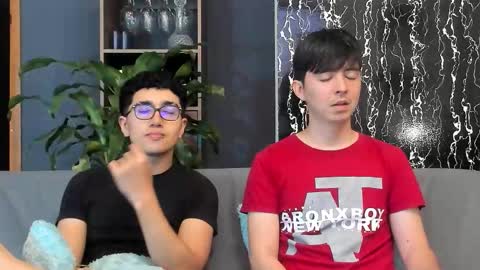 Snapshot of horny_twinks_guys chatting on September 14, 8:44 pm Alex and Camilo online show from September 14, 8:44 pm