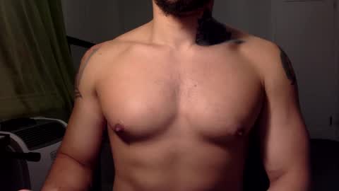 hornybbcxx online show from December 30, 11:17 pm