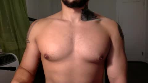 hornybbcxx online show from December 8, 1:35 am