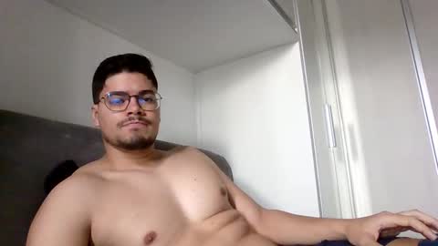 hornyboy79923 online show from October 10, 10:53 am