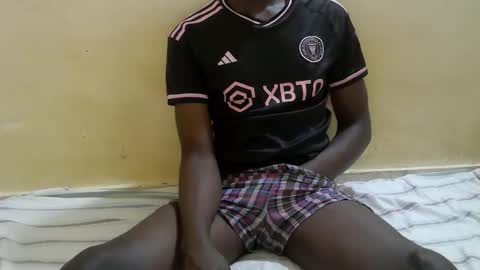 hornyboy9102003 online show from February 21, 6:53 pm