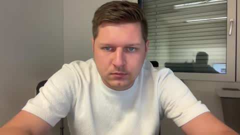 hornyboy95300 online show from November 9, 3:49 pm