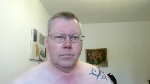Snapshot of hornydick874303 chatting on October 5, 7:45 am Meikelmeier online show from October 5, 7:45 am