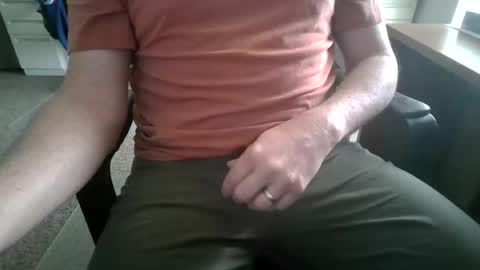 hornyhubby1001 online show from April 1, 5:21 pm