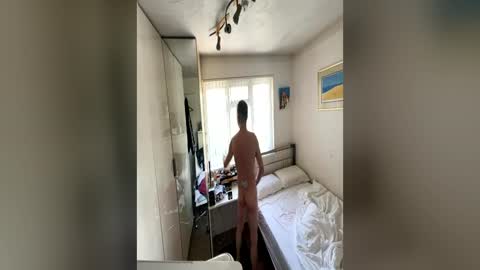 Hornylondon online show from June 18, 11:26 am