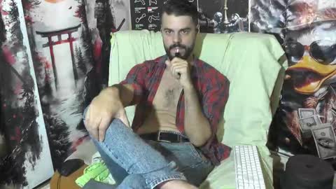 Snapshot of hornymaster93 chatting on September 23, 11:37 pm hornymaster online show from September 23, 11:37 pm