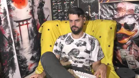 Snapshot of hornymaster93 chatting on September 28, 5:16 am hornymaster online show from September 28, 5:16 am