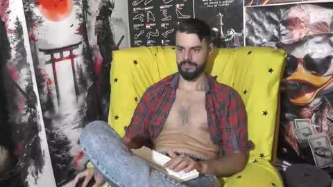 Snapshot of hornymaster93 chatting on October 2, 5:55 am hornymaster online show from October 2, 5:55 am