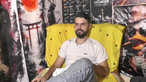 Snapshot of hornymaster93 chatting on October 7, 11:31 pm hornymaster online show from October 7, 11:31 pm