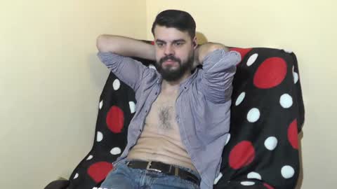 Snapshot of hornymaster93 chatting on January 23, 8:36 am hornymaster online show from January 23, 8:36 am