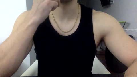 hornyspaniard93 online show from January 17, 11:39 pm