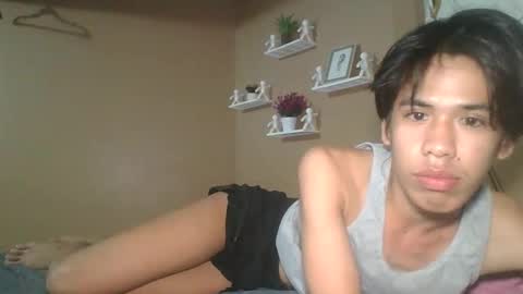 lover22 online show from March 4, 12:34 pm