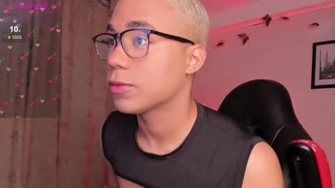 hot_dreams_x online show from February 11, 1:41 pm