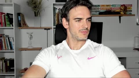 Martin online show from December 14, 11:34 pm