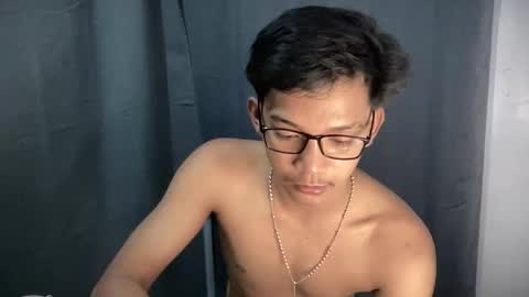 hotasian_jerome online show from April 1, 6:15 am