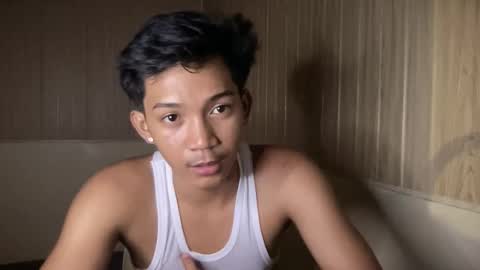 hotasian_jerome online show from May 28, 1:53 pm