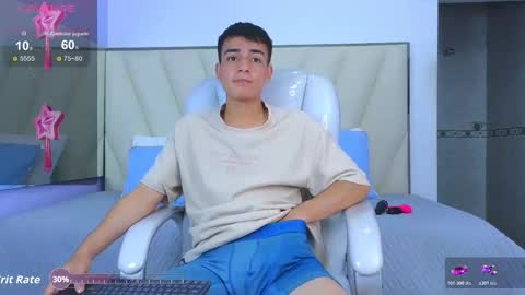 hotboy21_ online show from November 21, 4:11 am