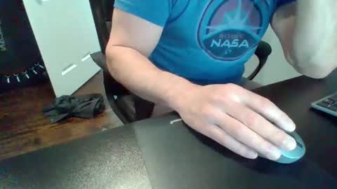 hotdog1124 online show from March 9, 1:05 pm