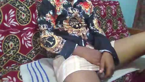 hotguyy001 online show from January 15, 4:05 am