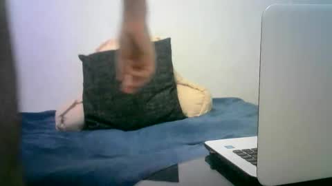 hottitan  twitter Marianoshcam online show from May 23, 3:45 am