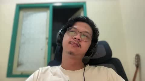 hotleechs967401 online show from February 14, 5:52 pm