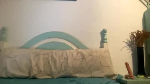 hottiexoxo09 online show from February 2, 4:11 pm