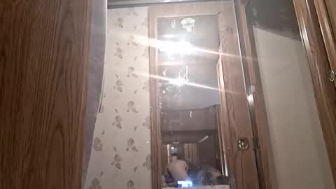 houndmefromhell online show from November 26, 6:55 pm