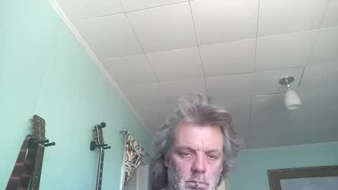 howlingatnothing online show from December 18, 6:26 pm