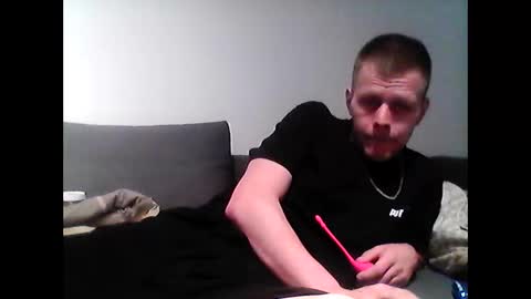 Snapshot of hubikush22 chatting on February 1, 5:37 pm hubikush22 online show from February 1, 5:37 pm