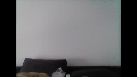 Snapshot of hubikush22 chatting on February 25, 3:27 pm hubikush22 online show from February 25, 3:27 pm