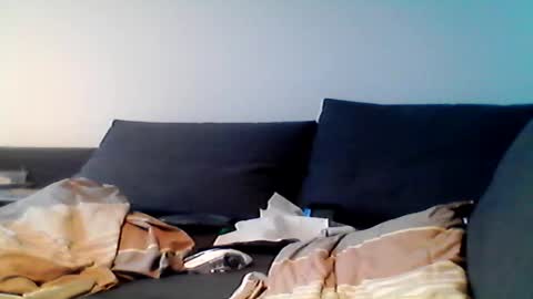 hubikush22 online show from March 31, 5:31 am