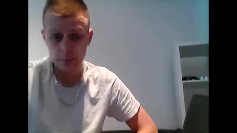 Snapshot of hubikush22 chatting on December 26, 8:18 am hubikush22 online show from December 26, 8:18 am
