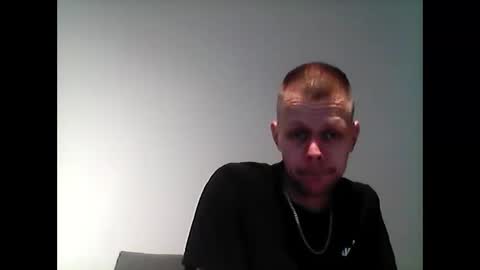 Snapshot of hubikush22 chatting on December 15, 2:30 am hubikush22 online show from December 15, 2:30 am